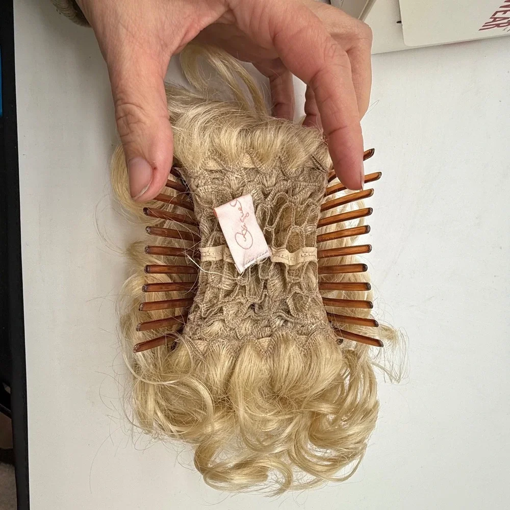 Raquel Welch RW Hair FX Swedish Blonde Act One Hairuwear extension clip‎ in